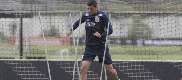 Balbuena é um dos jogadores entregues ao DM Balbuena é um dos jogadores entregues ao DM