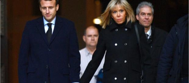 Emmanuel Macron su relación con su mujer Briggitte ha levantado ríos de tinta Emmanuel Macron su relación con su mujer Briggitte ha levantado ríos de tinta