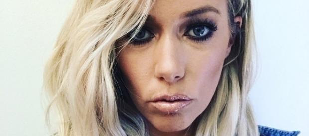 Kendra Wilkinson furious with Mom Patti over tell-all book- Photo Kendra Wilkinson Twitter Kendra Wilkinson furious with Mom Patti over tell-all book- Photo Kendra Wilkinson Twitter