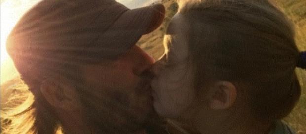 "Kiss for Daddy" - https://www.instagram.com/davidbeckham/ "Kiss for Daddy" - https://www.instagram.com/davidbeckham/