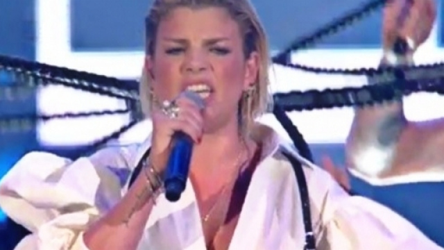 #EmmaMarrone riceve molte critiche