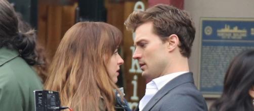 Dakota Johnson and Jamie Dornan are becoming real close with each other - extratv.com