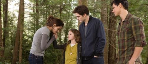 Twilight: Breaking Dawn — Part 2' Fans Camp Out for Premiere ... - hollywoodreporter.com