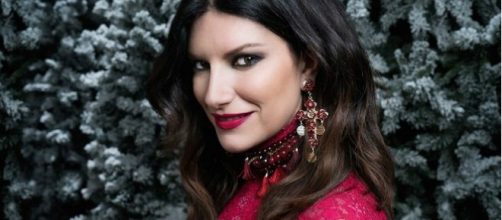 Laura Pausini vince due Wind Music Awards 2017 e resta alla Warner