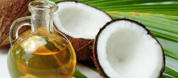 Best Home Remedies Using Coconut Oil - stylecraze.com Best Home Remedies Using Coconut Oil - stylecraze.com
