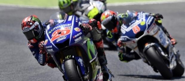 El piloto de Movistar Yamaha, Maverick Viñales | Ward Motos - wardmotos.com El piloto de Movistar Yamaha, Maverick Viñales | Ward Motos - wardmotos.com
