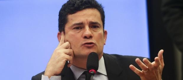 Juiz Sérgio Moro rebateu acusações contra ele proferidas por advogado do ex-presidente Lula. Juiz Sérgio Moro rebateu acusações contra ele proferidas por advogado do ex-presidente Lula.