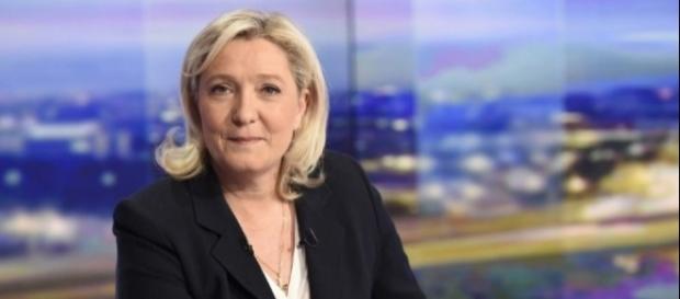 Marine Le Pen largement en tête selon un sondage Marine Le Pen largement en tête selon un sondage