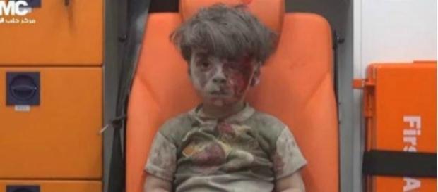 Omran Daqneesh é uma das imagens fortes da guerra de Alepo Omran Daqneesh é uma das imagens fortes da guerra de Alepo
