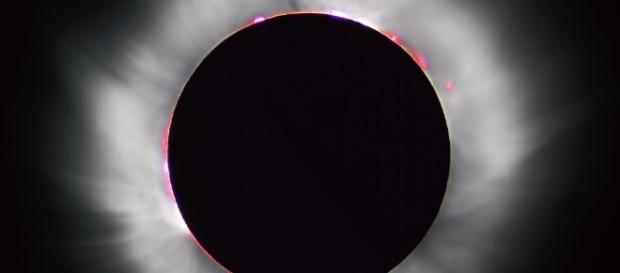 See First Total Solar Eclipse to Cross America in 38 Years on ... - popularmechanics.com See First Total Solar Eclipse to Cross America in 38 Years on ... - popularmechanics.com