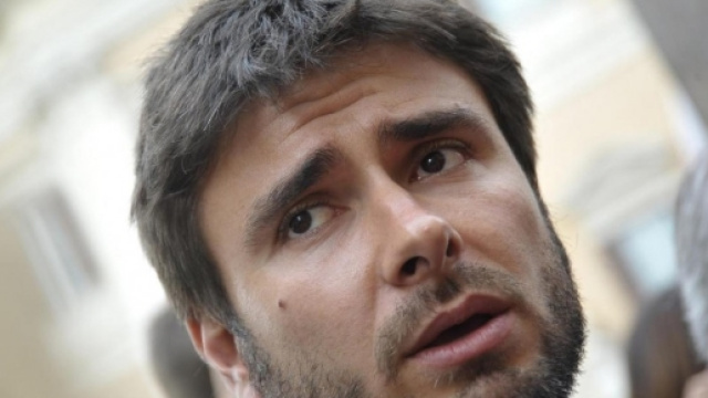 Alessandro Di Battista parla di legge elettorale e attacca molti avversari