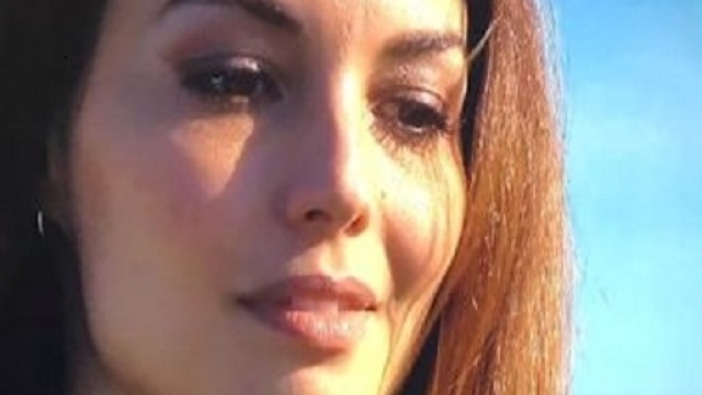 Anticipazioni Un posto al Sole: Francesca va a letto con gli uomini di Marina.