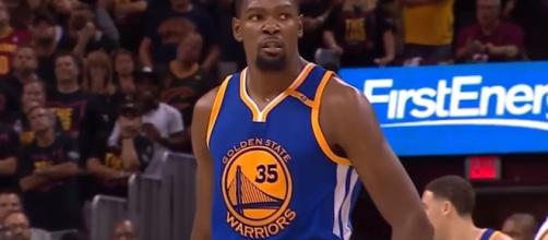 Kevin Durant led the Warriors in game 3 - YouTube screenshot via Ximo Pierto channel