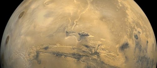 Huge Entrance To Massive Underground Alien UFO Base Found On Mars ... - inquisitr.com
