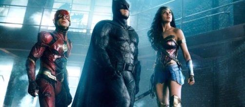 JUSTICE LEAGUE is Reportedly Going Through Major Re-shoots That ... - geektyrant.com