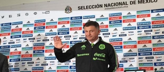 Juan Carlos Osorio, convocó a diez jugadores de un plantel del fútbol mexicano Juan Carlos Osorio, convocó a diez jugadores de un plantel del fútbol mexicano