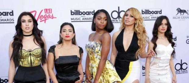 Kim Kardashian vs Taylor Swift and 17 Other Bitter Celebrity Feuds ... - chron.com Kim Kardashian vs Taylor Swift and 17 Other Bitter Celebrity Feuds ... - chron.com