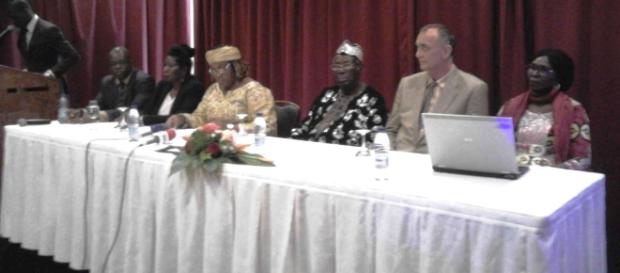 Panel des membres du SPIHT à l'hôtel Hilton de Yaoundé Panel des membres du SPIHT à l'hôtel Hilton de Yaoundé
