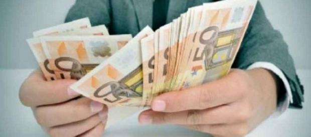 Rimborso Irpef in arrivo nella busta paga di luglio. Rimborso Irpef in arrivo nella busta paga di luglio.