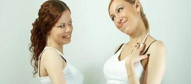 Sinais que sua amiga pode ser falsa Sinais que sua amiga pode ser falsa