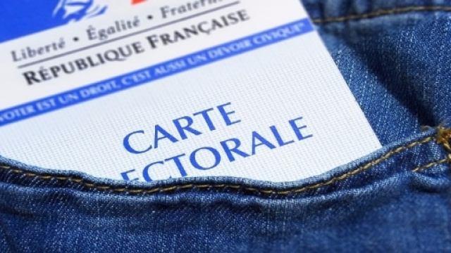Ce dimanche, les fran&ccedil;ais sortiront leur carte &eacute;lectorale pour la troisi&egrave;me fois cette ann&eacute;e.
