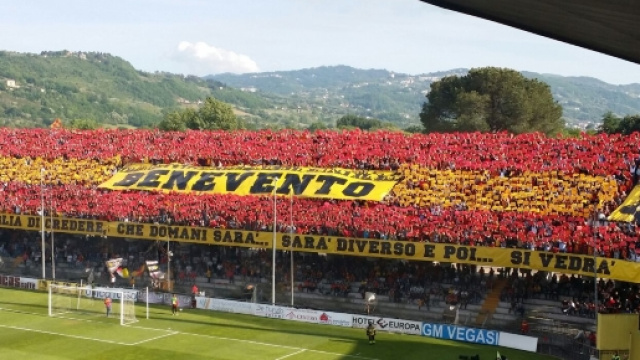 Il Benevento conquista una storica promozione in serie A