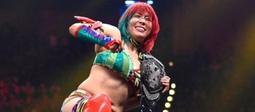 Will Asuka join the 'SmackDown' women's division in the near future? [Image via Blasting News image library/stillrealtous.com]