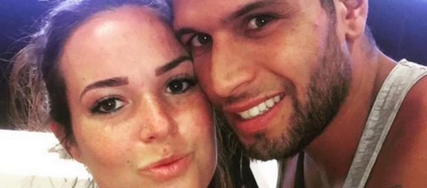 Kelly et Neymar (Moundir et les Apprentis Aventuriers 2) nous présente leur fils Lyam. Kelly et Neymar (Moundir et les Apprentis Aventuriers 2) nous présente leur fils Lyam.