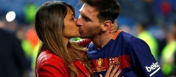 Lionel Messi y Antonella Rocuzzo se casarán el 30 de junio Lionel Messi y Antonella Rocuzzo se casarán el 30 de junio