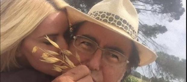 Loredana più innamorata che mai: selfie con Al Bano. Loredana più innamorata che mai: selfie con Al Bano.