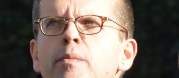 Luc Carvounas, Sénateur-Maire d'Alfortville, en pleine interrogation et pas que sur une vie politique uberisée à la Macron Luc Carvounas, Sénateur-Maire d'Alfortville, en pleine interrogation et pas que sur une vie politique uberisée à la Macron