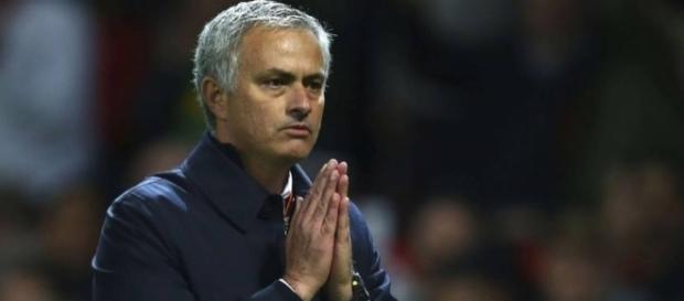 Mourinho n'a pas réussi à recruter Steven Gerrard Mourinho n'a pas réussi à recruter Steven Gerrard