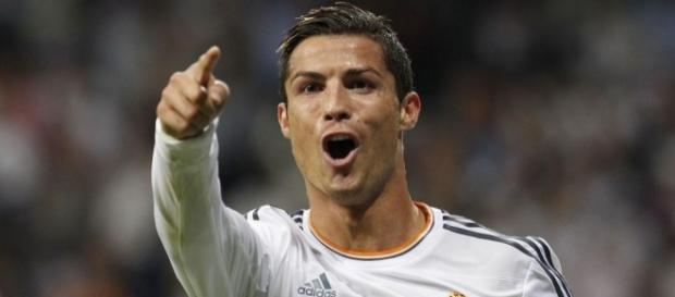 Real Madrid : Une offre impossible à refuser pour Cristiano Ronaldo ! Real Madrid : Une offre impossible à refuser pour Cristiano Ronaldo !