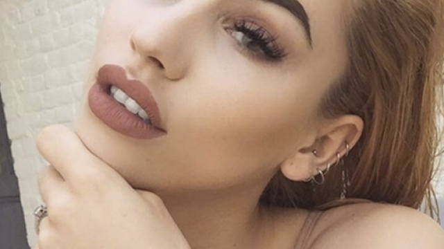 La bombe atomique belge nous prouve une fois de plus sa polyvalence professionnelle