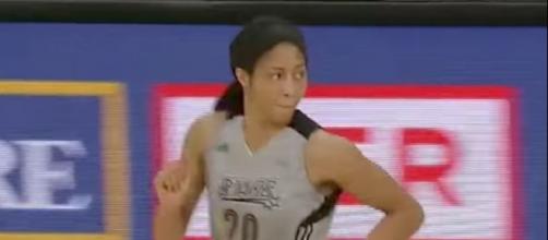 Isabelle Harrison's double-double helped lead the Stars to their first win of the 2017 WNBA season. [Image via San Antonio Stars/YouTube]