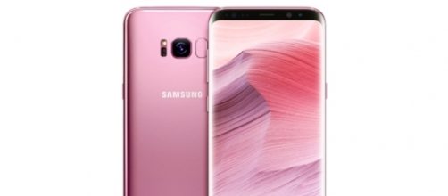 The new Galaxy S8+ will not only be available in standard colors but in rose pink shade as well. [Image from TechTalkTV/Youtube Screencap]