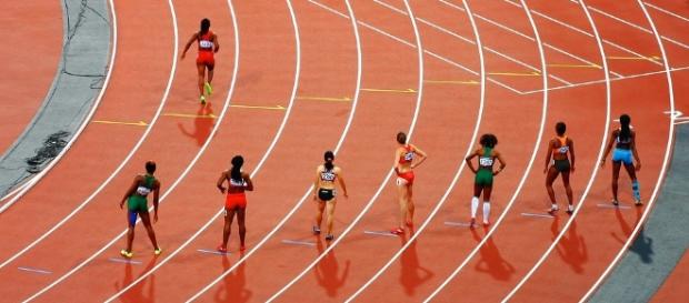Atletas en la pista. Foto: Public Domain. Atletas en la pista. Foto: Public Domain.