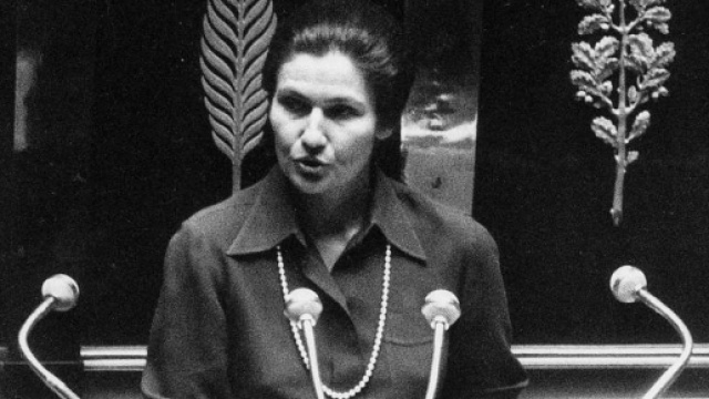 Simone Veil devant l'Assemblée, osant défendre ses convictions