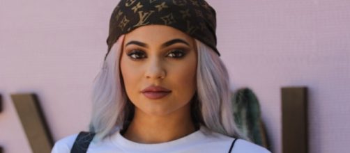 Kylie Jenner's cosmetic surgeon speaks about her 'amazing' body - Photo via Clevver News , YouTube