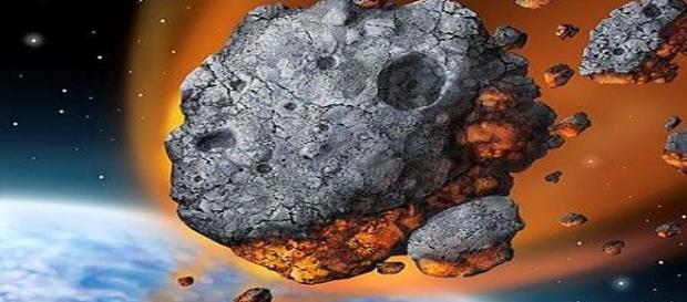 An asteroid falling / Photo via State Farm , Wikimedia Commons An asteroid falling / Photo via State Farm , Wikimedia Commons