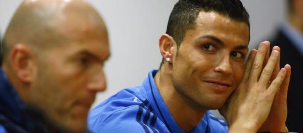 Cristiano Ronaldo: Zinedine Zidane should stay on as Real Madrid ... - eurosport.com Cristiano Ronaldo: Zinedine Zidane should stay on as Real Madrid ... - eurosport.com