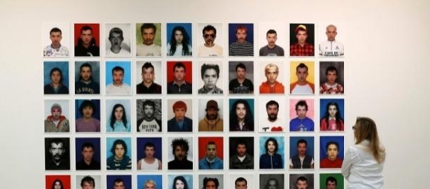 "De la Selfie a la Expresión Personal" se expone en la Galería Saatchi de Londres. "De la Selfie a la Expresión Personal" se expone en la Galería Saatchi de Londres.