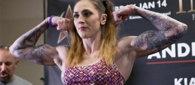 Lutadora contou o real motivo da sua desistência. ( Foto: Reprodução) Lutadora contou o real motivo da sua desistência. ( Foto: Reprodução)