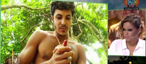 Supervivientes: Kiko se rebana un dedo y una uña en Supervivientes. Supervivientes: Kiko se rebana un dedo y una uña en Supervivientes.