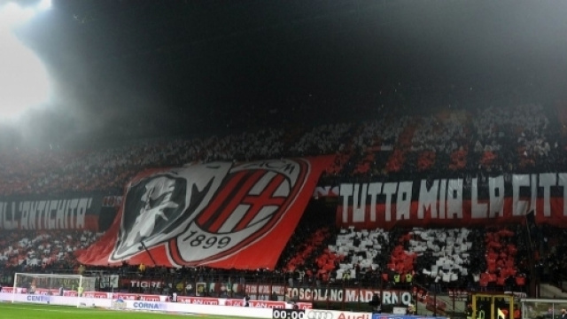 La Curva Sud, cuore del tifo rossonero