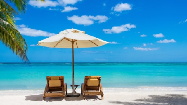 Vacanze estive 2017: la classifica Codacons dei lidi italiani più cari.