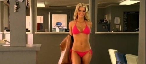 Jessica Simpson goes topless on her 36th birthday. Photo: Youtube screenshot/ CelebVideo