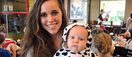 Jessa Seewald with son Henry (Photo via Jessa Sweewald/Twitter)