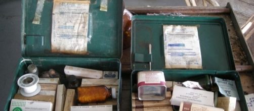 WWII first aid kit in a government firelookout in Idaho, USA (wikimediacommons)