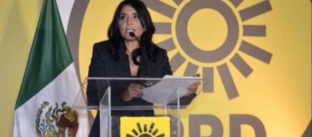 Alejandra Barrales debe esclarecer forma y figuras del Frente Amplio antes de pedir que se unan a él (foto: televisa.com) Alejandra Barrales debe esclarecer forma y figuras del Frente Amplio antes de pedir que se unan a él (foto: televisa.com)